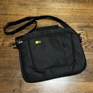 Case Logic 11.6" Laptop/Tablet Messenger Bag - Black